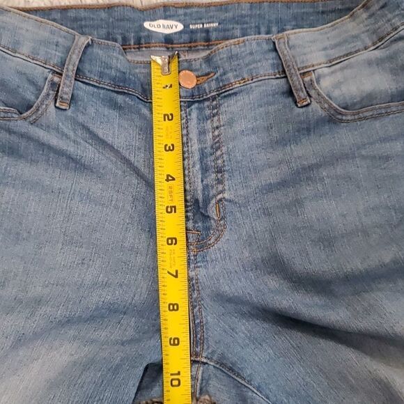 Old navy medium wash skinny jeans size 10 - Picture 3 of 7